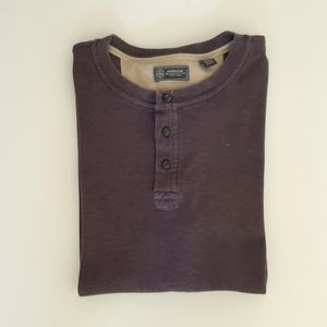 Arrow long sleeved shirt or light sweater